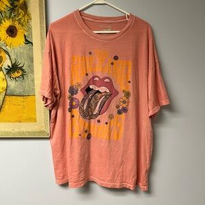 American Eagle Outfitters band tee Rolling Stones Coral T-Shirt